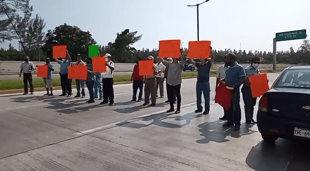 Bloquean bulevar Fidel Velázquez en Veracruz (+Video)