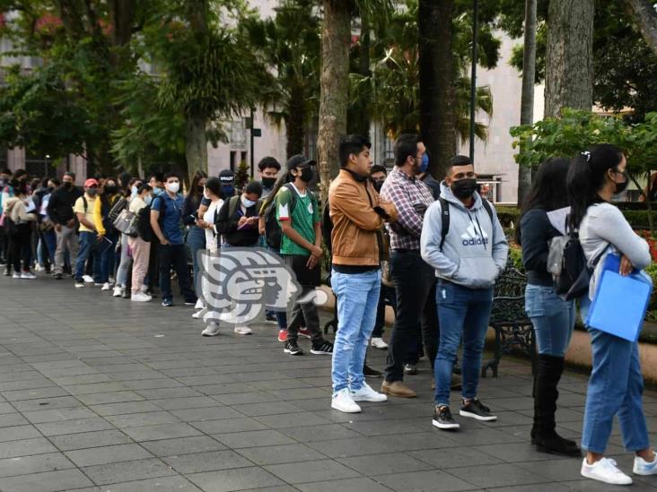 Ofrecen cerca de 500 vacantes en Feria Nacional del Empleo en Xalapa (+Video)