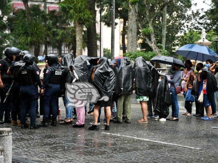 (+Video) Explotan colonos contra líderes; bloquean centro de Xalapa