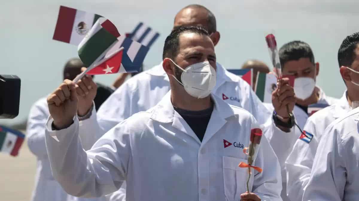 Se sumarán a sistema de salud en Nayarit más de 33 médicos cubanos