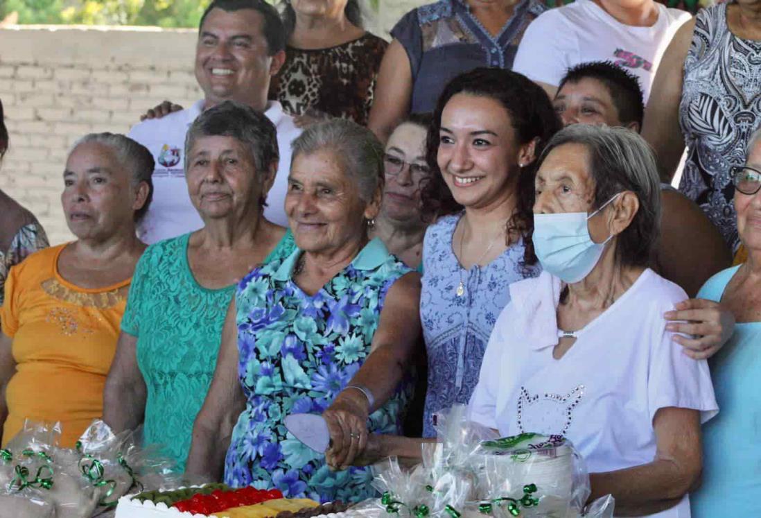 Inauguran clubes de Adultos Mayor en Puente Nacional