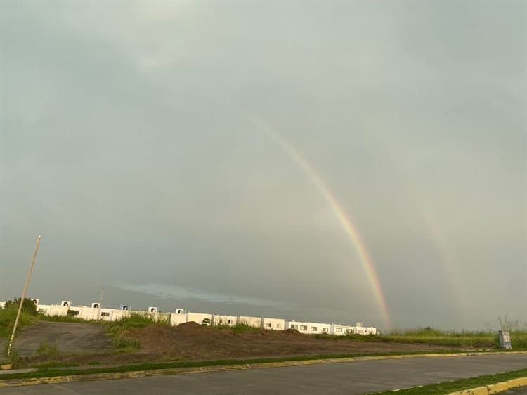 Espectacular arcoíris sorprende a Veracruz este jueves