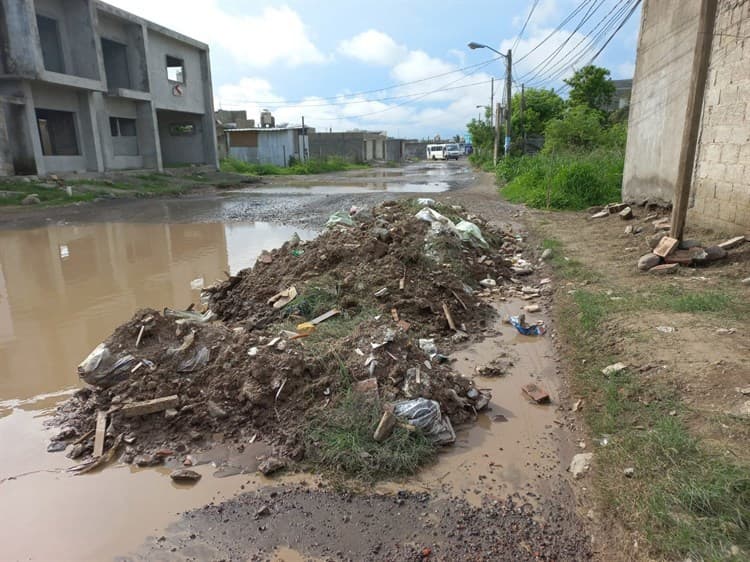 ¡Encharcadas! Así lucen las calles de la Ampliación Las Bajadas en Veracruz