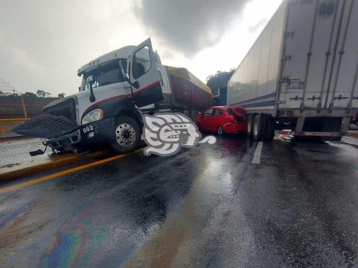 Nueva carambola en puente El Metlac; cuatro lesionados