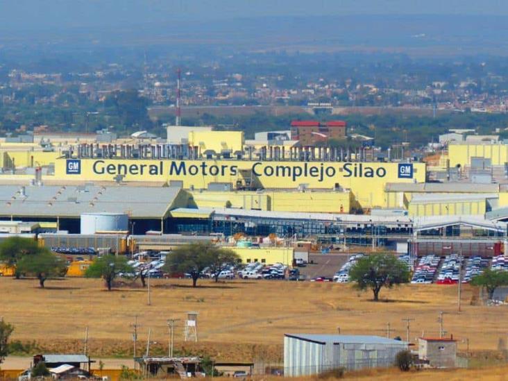 Por falta de chips, detiene GM producción en planta de Silao