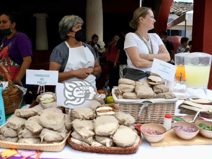 (+Video) Sabores y colores en Xalapa; realizan Festival del Pambazo en Xallitic