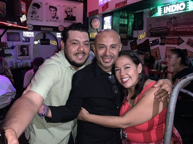 Paco Morales celebra un año más de feliz existencia con sus amigos