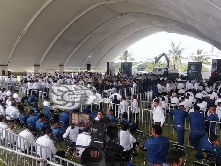 (+Video) Electricistas ya esperan a AMLO en Canticas; por iniciar evento