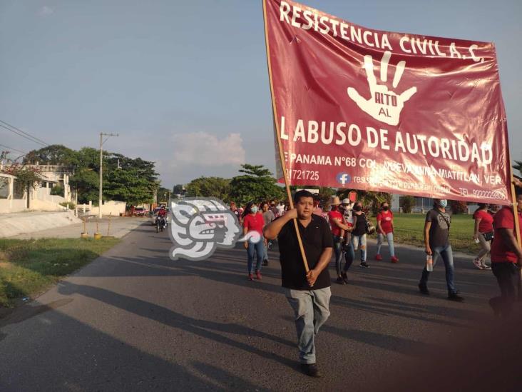 ¡Fuera grúas Gatsa! protestan contra abusos policiacas en Minatitlán