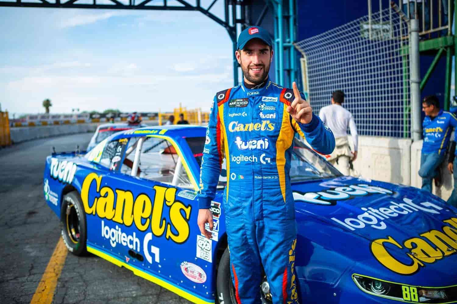 Rubén García Jr. se queda con la ‘pole’ en el GP Arzyz Metals de Nascar México