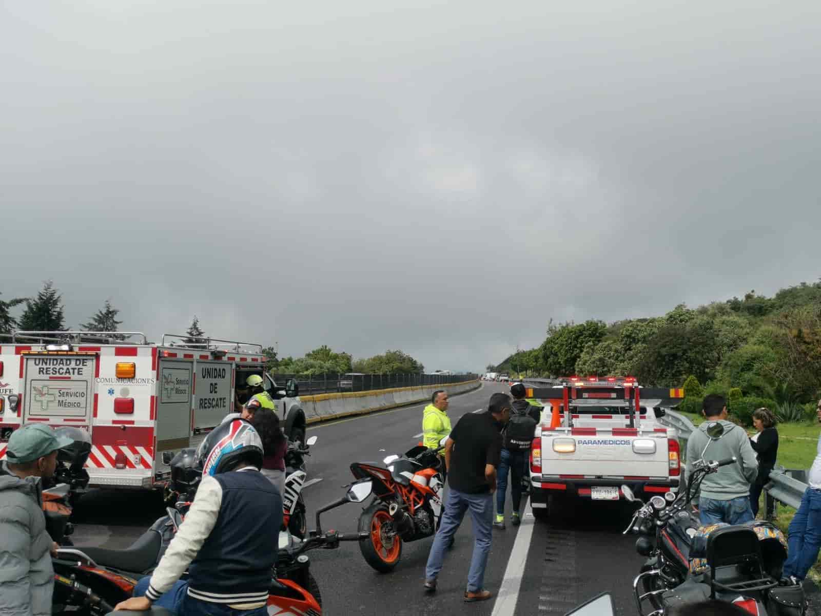 (+Video) Accidente de motociclistas por exceso de velocidad en la México-Cuernavaca