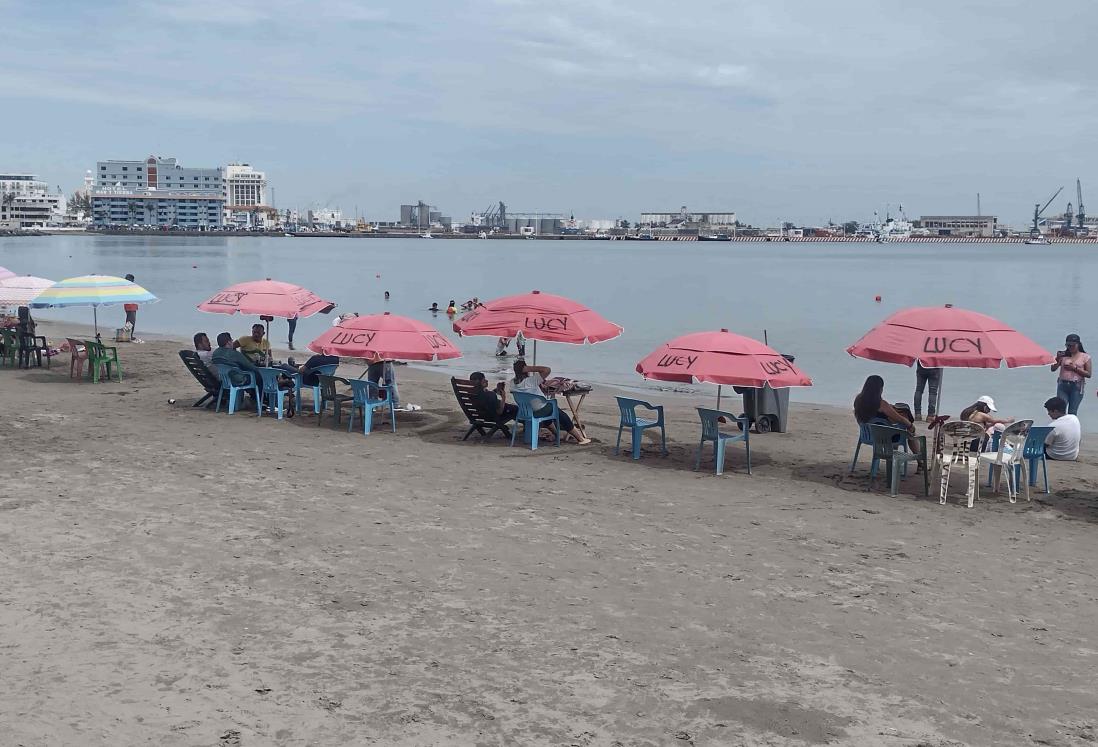 Video: Turistas aprovechan último fin de semana de vacaciones en playas de Veracruz