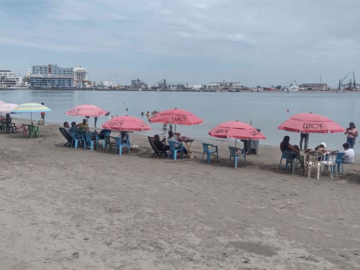 Video: Turistas aprovechan último fin de semana de vacaciones en playas de Veracruz