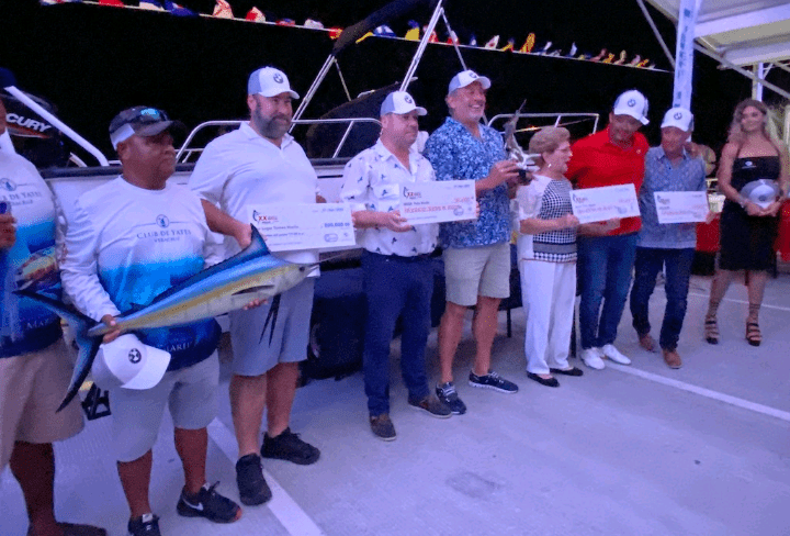 Logra embarcación Chepaz título del Torneo Internacional del Marlin