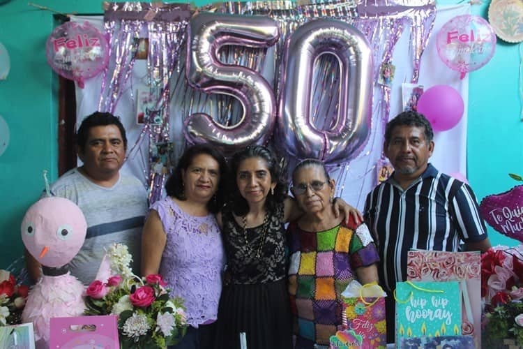 Celebró 50 años de vida María de Lourdes García Acosta