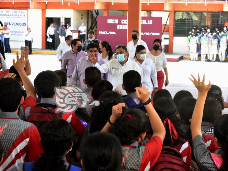 (+Video)Una nueva era en la educación; a clases 73 mil 600 alumnos en Coatzacoalcos