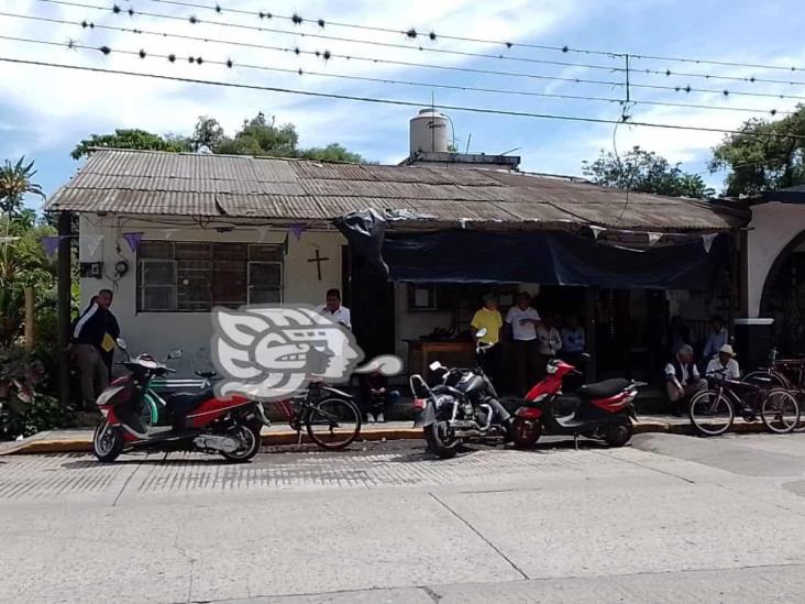 (+Video) En demanda de pagos, jubilados toman bodega del ingenio El Carmen