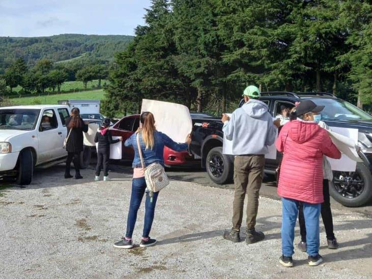 ¡Atento! Manifestantes mantienen bloqueo en carretera Xalapa-Perote