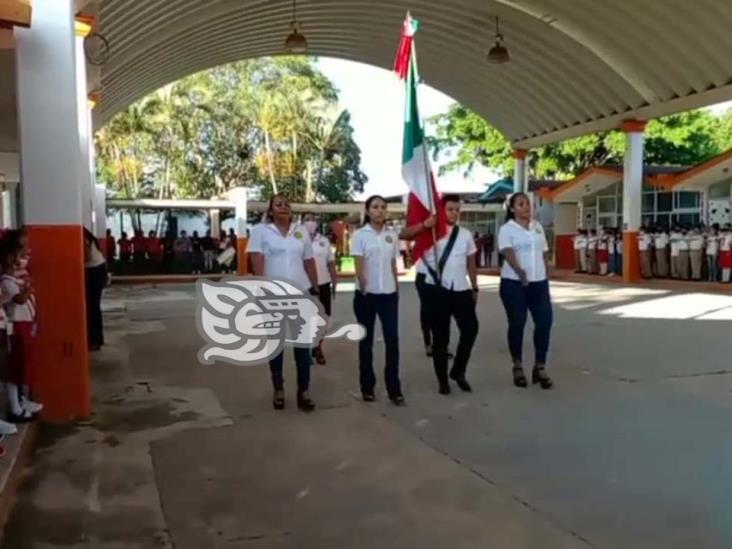 Inauguran en Jáltipan el ciclo escolar 2022-2023