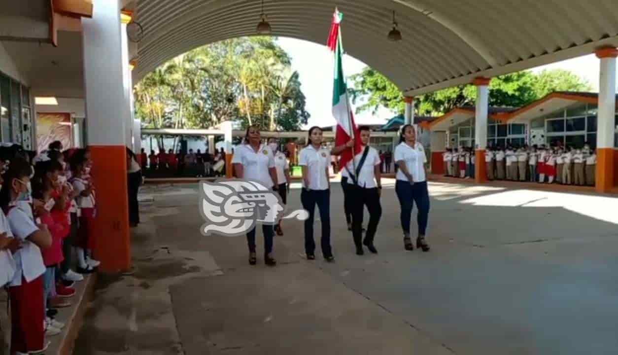 Inauguran en Jáltipan el ciclo escolar 2022-2023