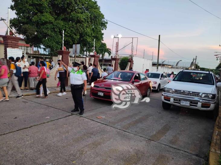 Exitoso operativo vial por regreso a clases en Cosoleacaque