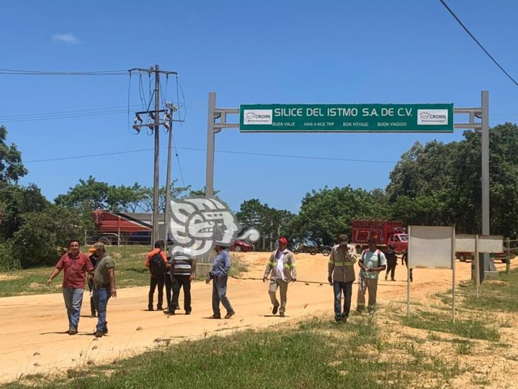 (+Video) Toman obreros Silice del Istmo en San Juan Evangelista