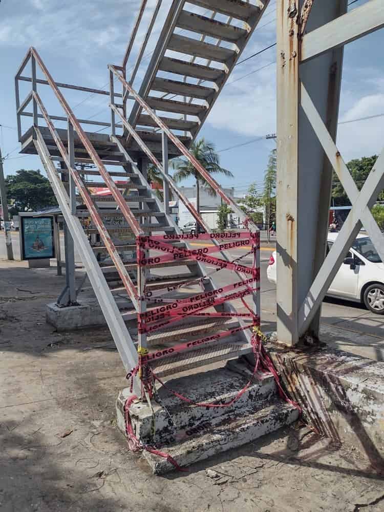 Anuncian rehabilitación del puente peatonal de la Boticaria en Boca del Río