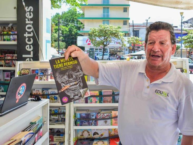 Fomentan la lectura con el “Librobús” en el parque Independencia