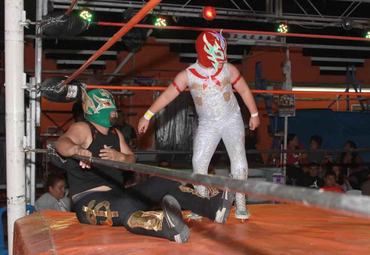 Presentan función patriótica de lucha libre en Veracruz