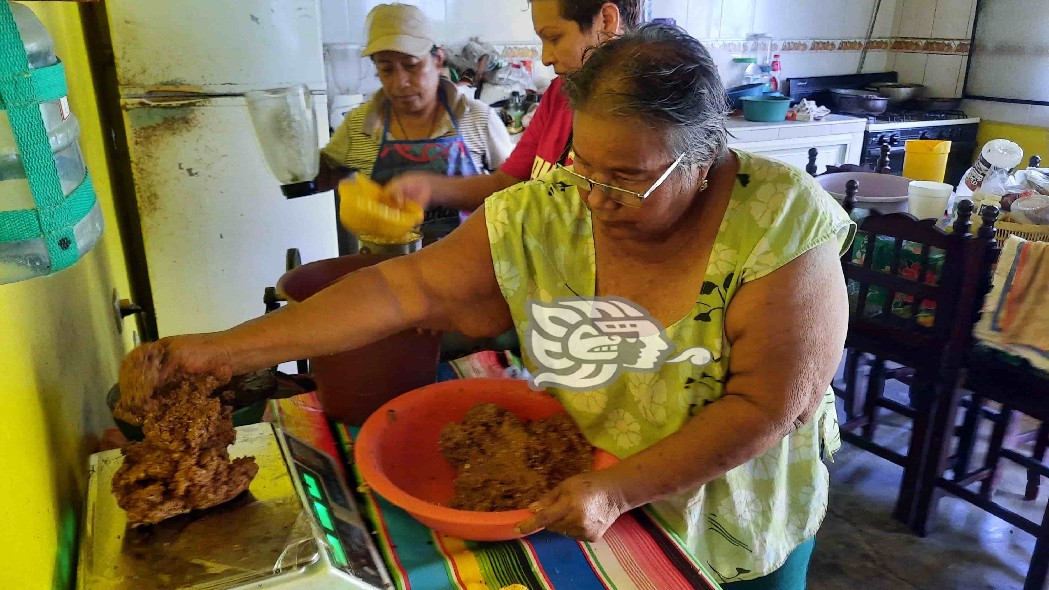 Doña Rosy; entre el cacao y el maíz, se hizo muy conocida por su tradicional pozol