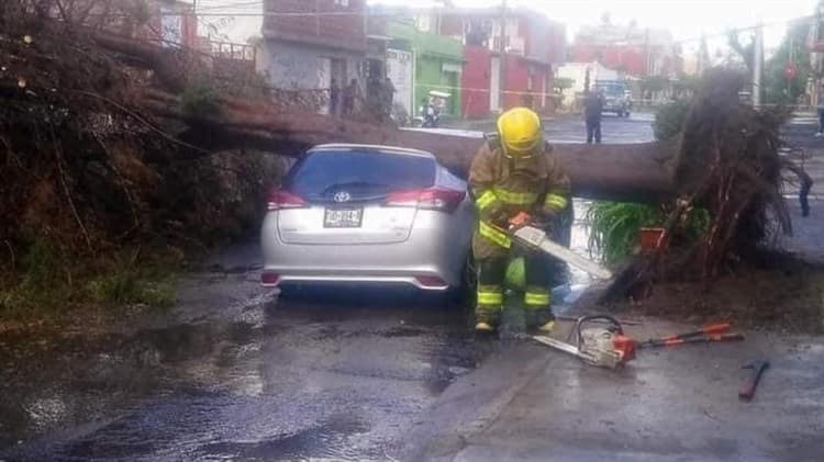 Fuertes lluvias en Puebla dejan un menor fallecido y daños materiales (+Video)