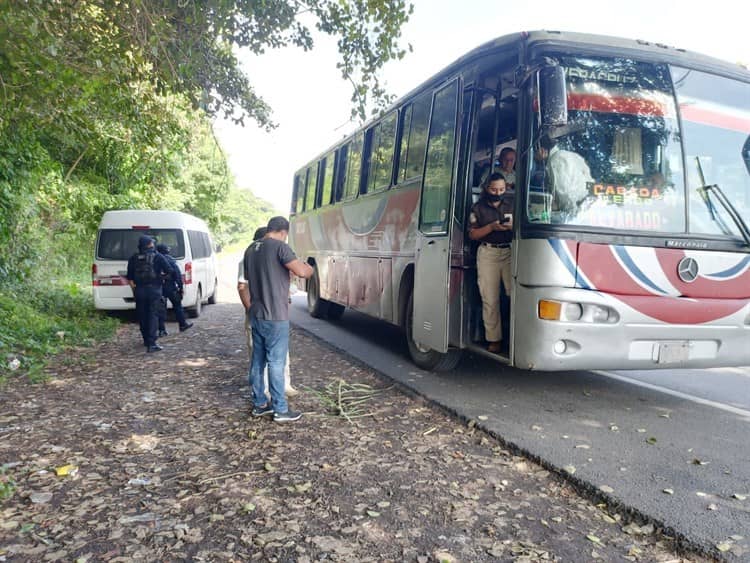 Resguarda SSP a 57 migrantes en Cosoleacaque, San Andrés Tuxtla y Orizaba