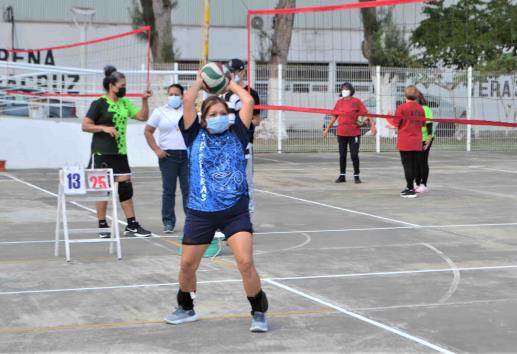 Organizan Torneo Relámpago de Cachibol por el Día del Abuelo