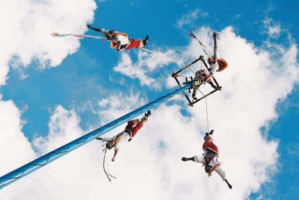 En Los Pinos instalarán “palo volador” para preservar cultura de Veracruz