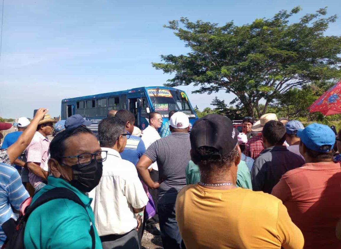 Se manifiestan por aumento en tarifa de ruta Herón Proal en Medellín