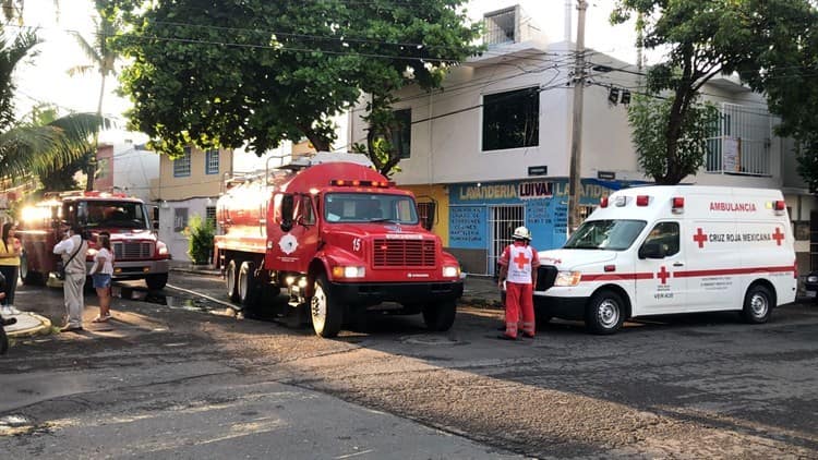 Evacúan a huéspedes por incendio de hotel en Veracruz (+Video)