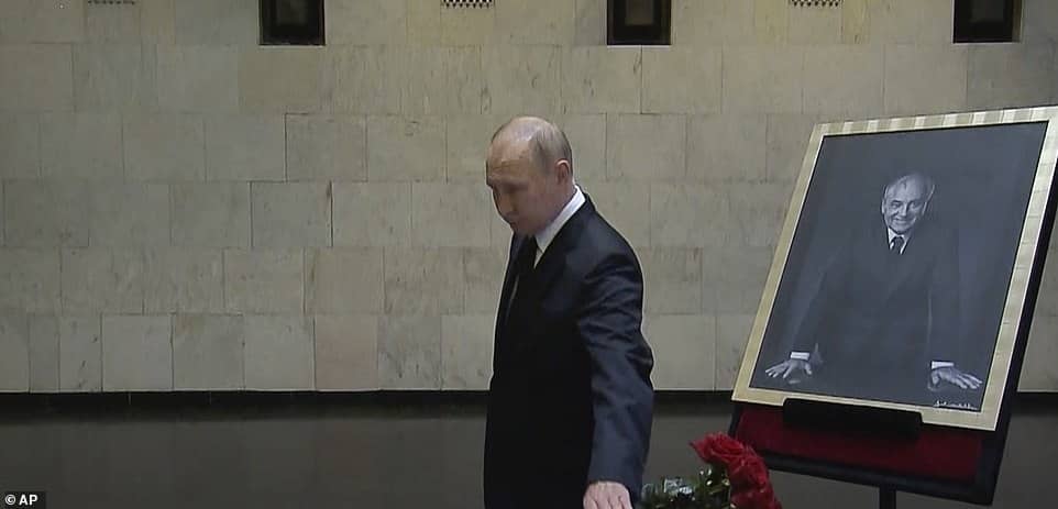 Vladimir Putin no podrá asistir al funeral de Mijail Gorbachov