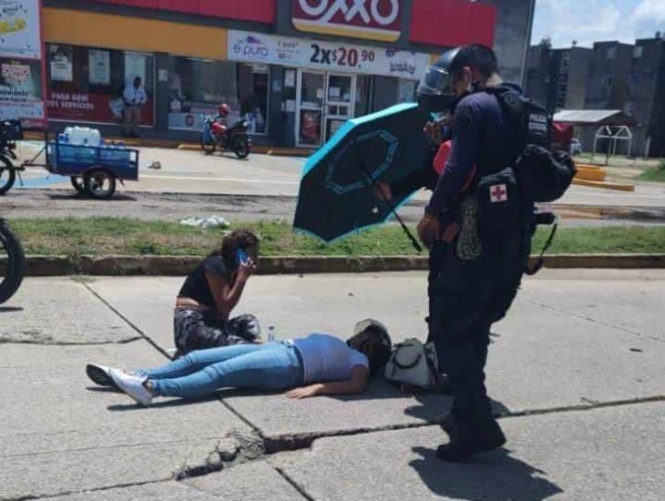 Taxista embiste motocicleta y se da la fuga en Villas San Martín