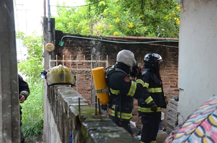 (Video) Se incendia vivienda en la colonia Benito Juárez en Veracruz