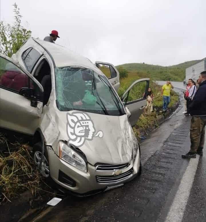 Lluvia y exceso de velocidad genera accidentes en la Orizaba-Puebla