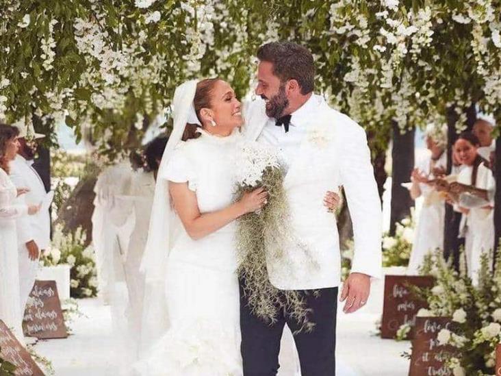 ¡JLo revela nuevas fotos de su boda con Ben Affleck!