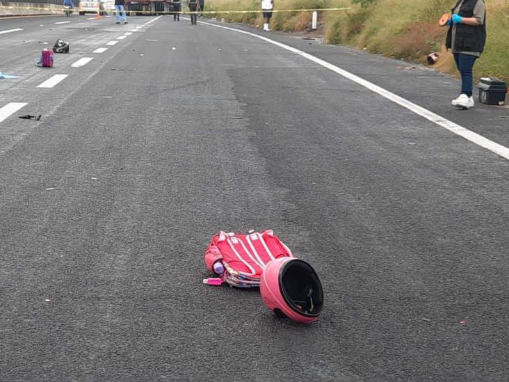 Reportan grave a mamá de niña que murió atropellada por tráiler en Veracruz