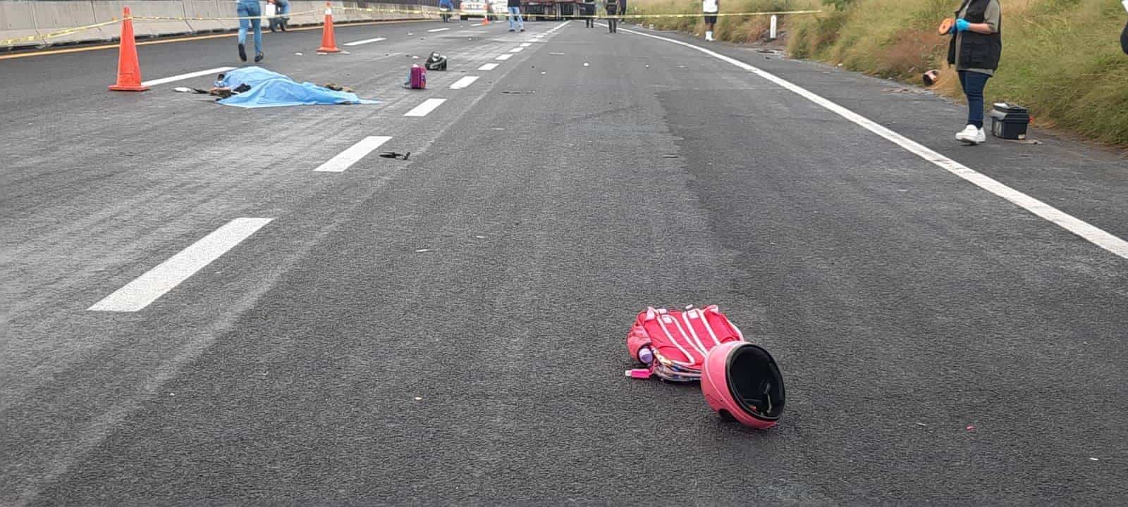 Reportan grave a mamá de niña que murió atropellada por tráiler en Veracruz