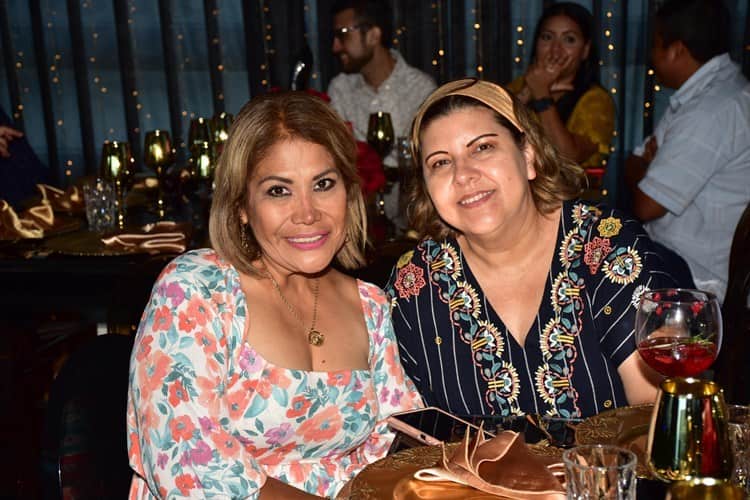 Tania Camacho de Veloz celebra cumpleaños al estilo Carolina Herrera