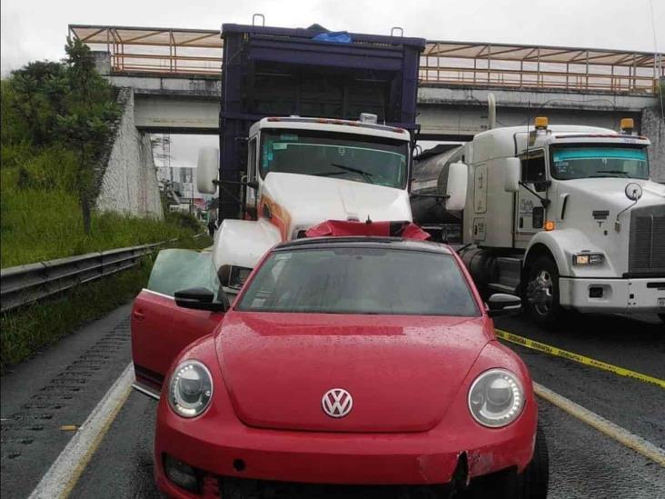 Terrible accidente en la Puebla-Córdoba; una mujer fallecida