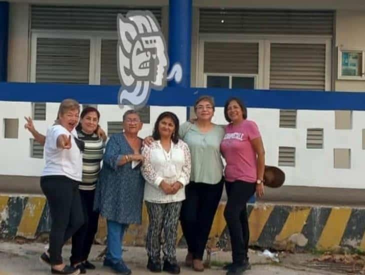 Amigas de la generación 69-74 de la MAG en su tradicional reunión