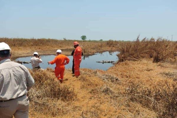 Supervisan ductos en Las Matas, por olor a amoniaco