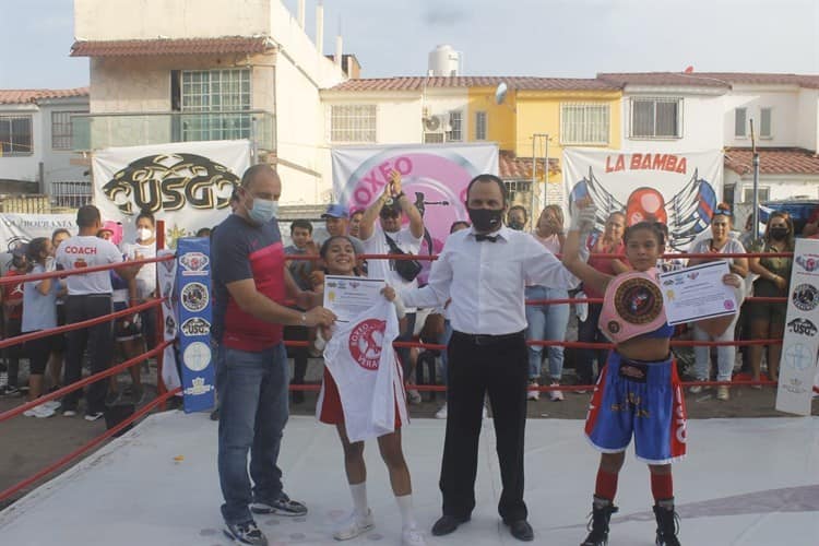 Gimnasio “La Bamba” realiza magna función de box femenil en Veracruz