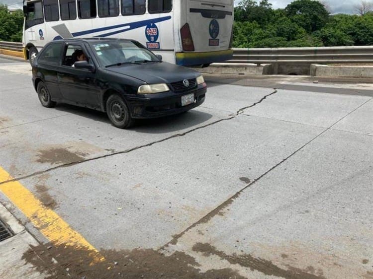 Preocupa a vecinos grieta en puente Torrentes de Veracruz