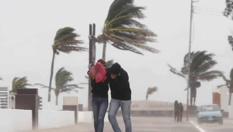 Lluvias y nortes se extenderán hasta las primeras semanas de octubre: meteorólogo